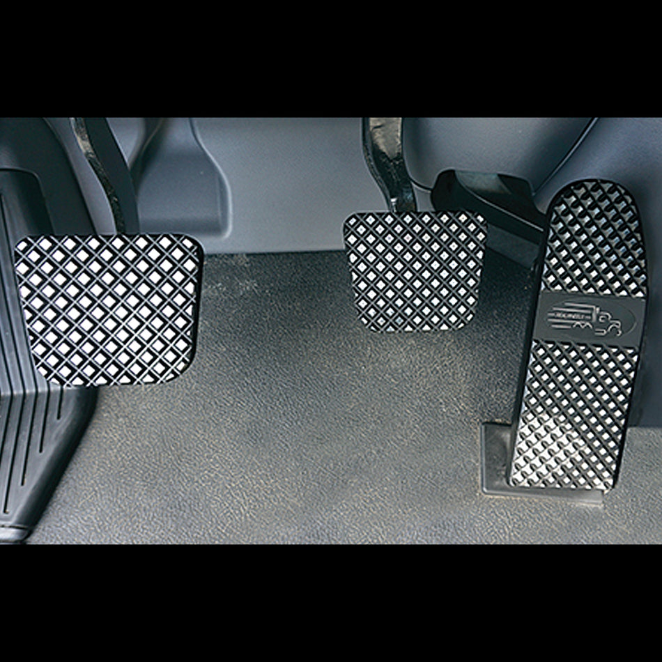 14'-Current Peterbilt 567, 579, 587, 589 Pyramid (Crown Cut) Diamond Series Billet Pedals (Black Finish)