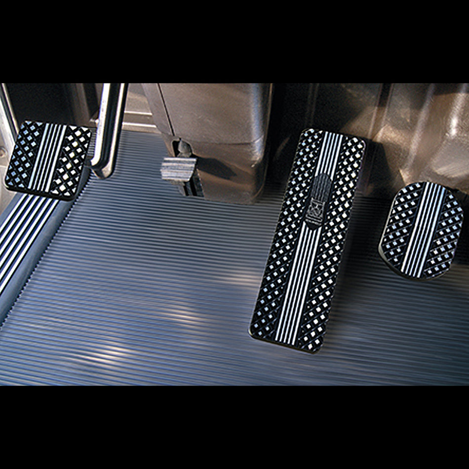 07'-Current Kenworth T700, T800, W900 (Crown Cut) Diamond Series Billet Pedals (Black Finish)