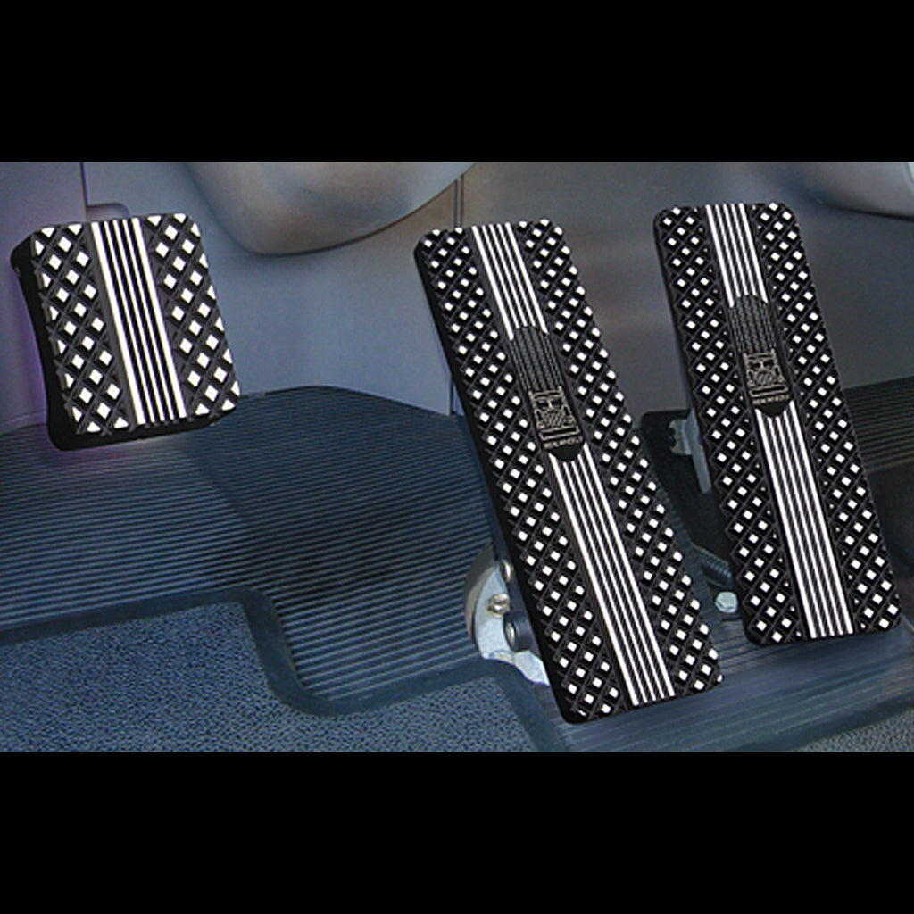 94'-06' Kenworth T440, T470, T700, T800, W900 (Crown Cut) Flat Diamond Cut Series Billet Pedal Set (Black Finish)