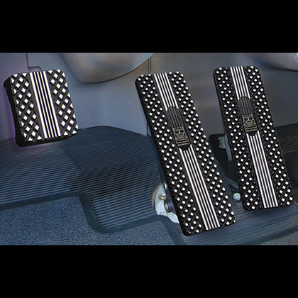 94'-06' Kenworth T440, T470, T700, T800, W900 (Crown Cut) Flat Diamond Cut Series Billet Pedal Set (Black Finish)