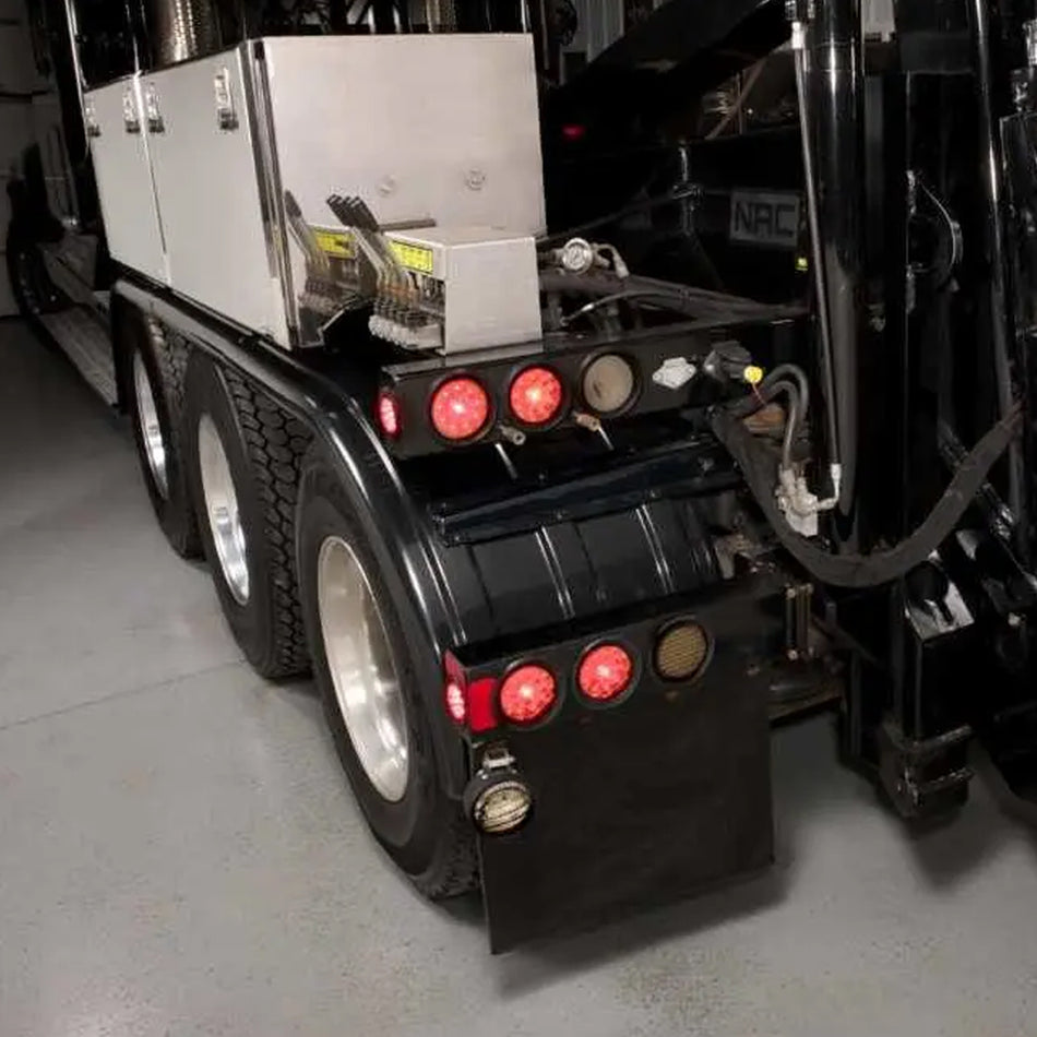 Minimizer - Tri-Axle 910 Black Polyethylene Fender with Light Box