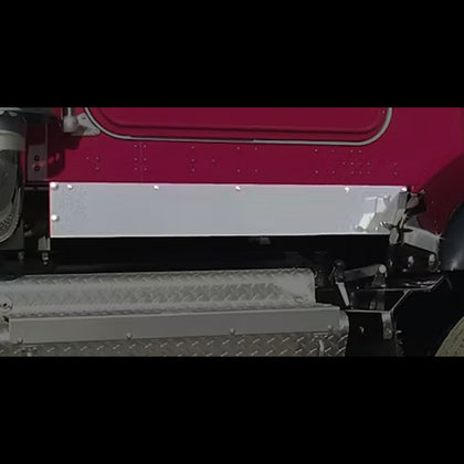 Roadworks - Kenworth T-800 1-Piece Hood, Non-Aero Cab Kick Panel
