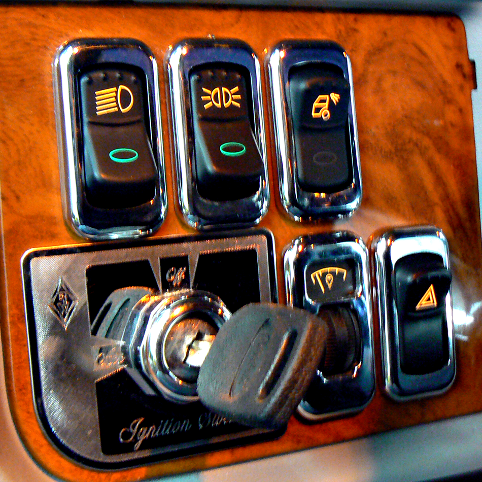 06+ Pete Switch Trim - 3 Pack