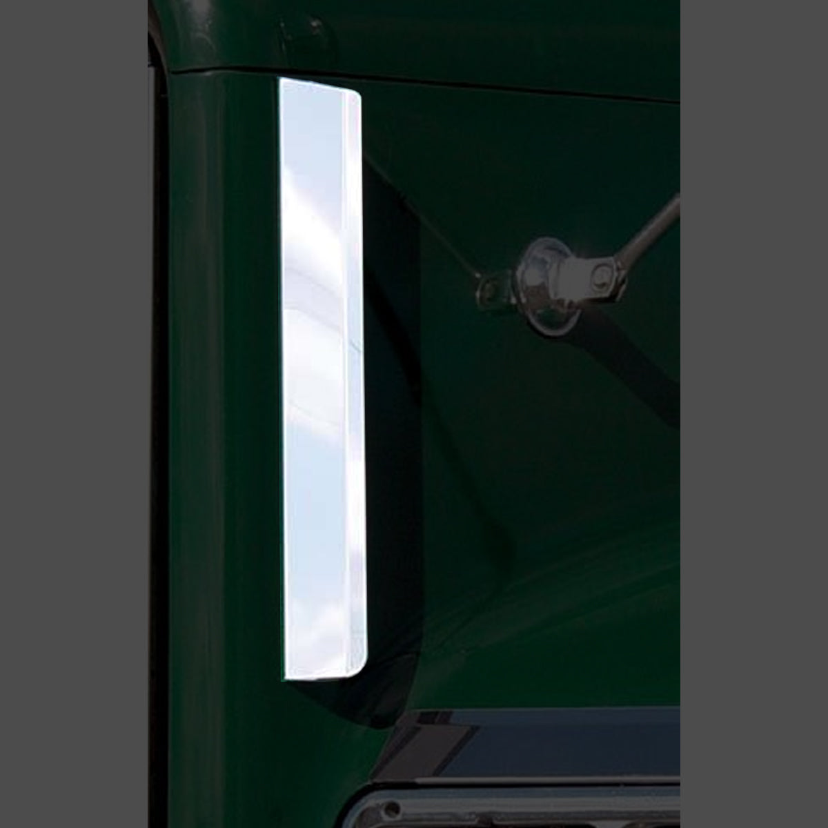 Roadworks Freightliner XL Side Grill Deflectors