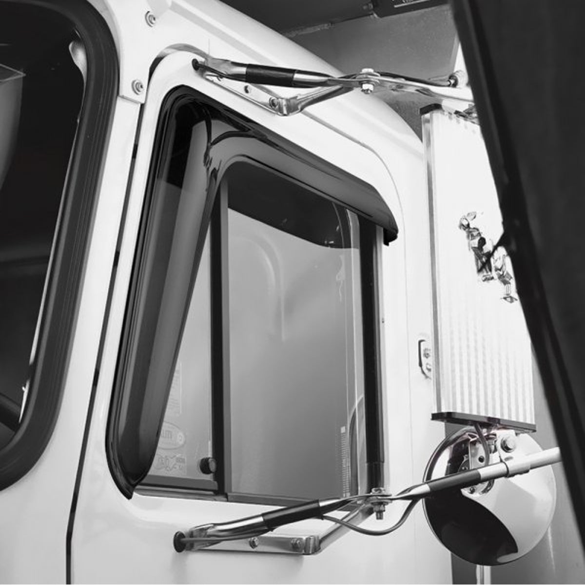 Window Air Deflectorsfor Western Star - Heritage Models